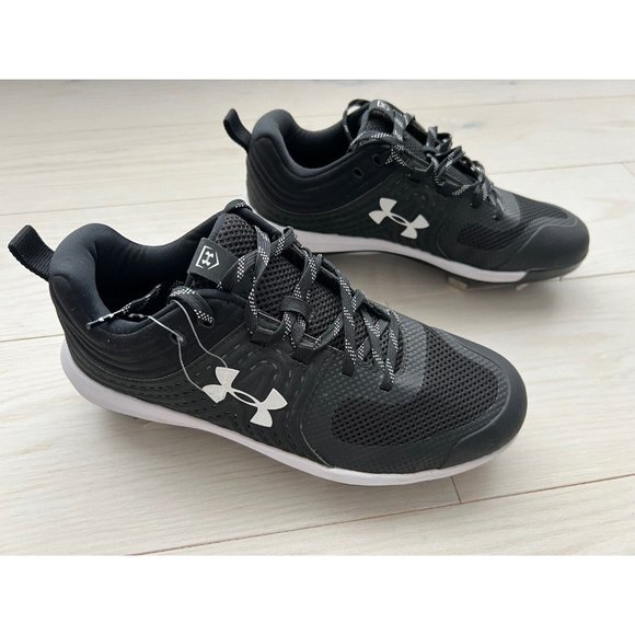 Under Armour 3022074 Women's Glyde Low Metal Softball Cleats ( 8 ) - Picture 3 of 5